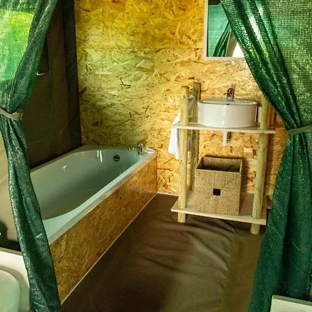 Luxe tent Safari Glamping Portugal Elephant Ventosa (Braga)